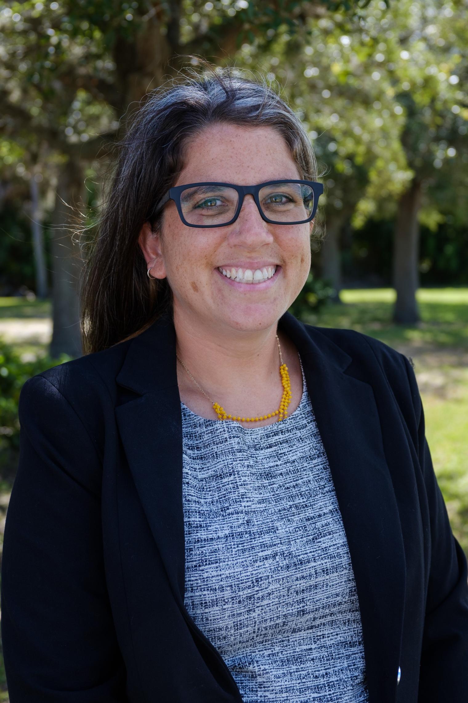 Elizabeth Nason Headshot