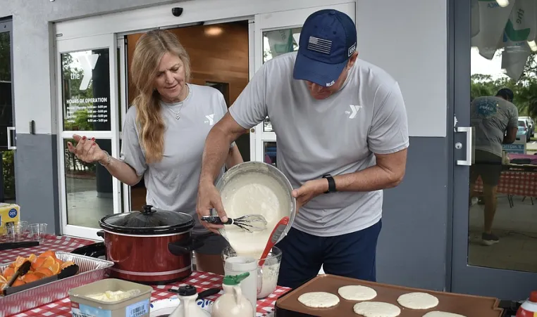  Sarasota City YMCA branch kicks off summer camp with pancake breakfast